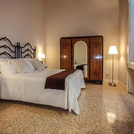 ベッド・アンド・ブレックファスト Palazzo Bregante モノーポリ