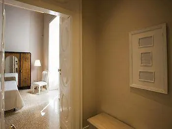 לינה וארוחת בוקר Palazzo Bregante מונופולי